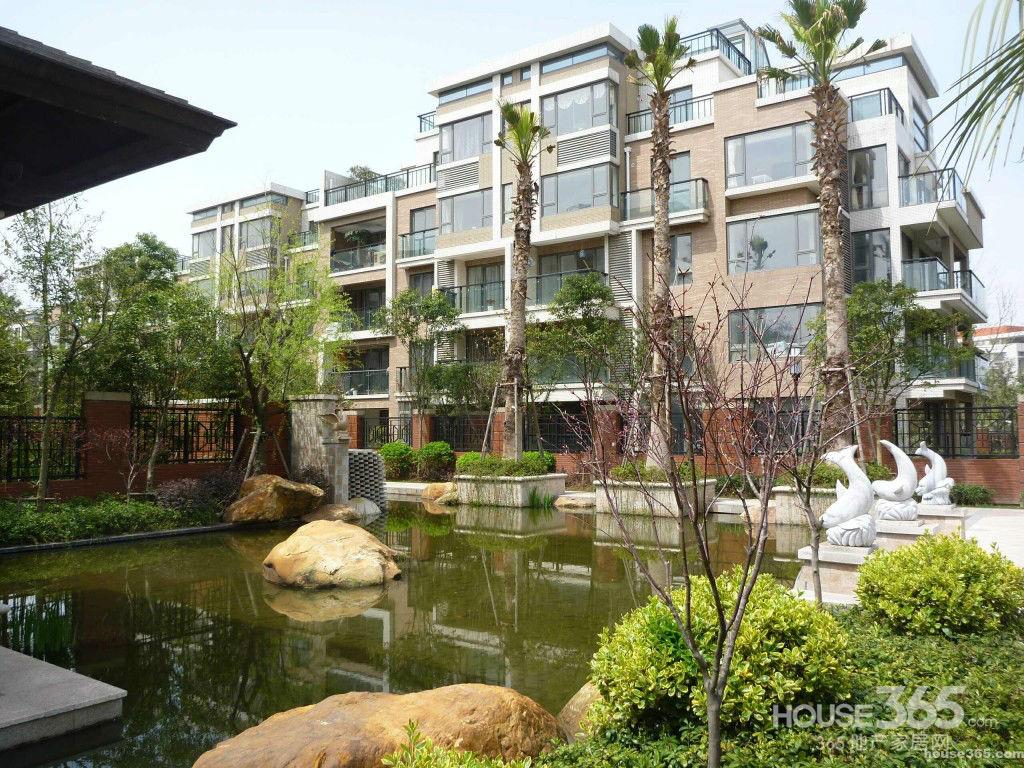 南京二手房出售 栖霞区二手房 仙林二手房 80万豪装送车位 带地暖中央
