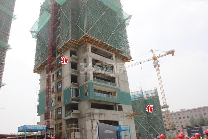 世茂天宸3、4号楼施工进度 2015年7月摄