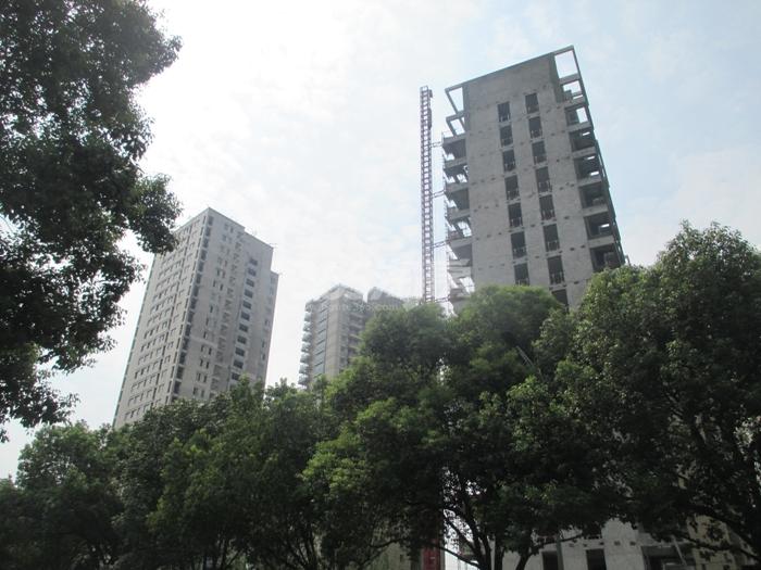 2015年9月世茂之西湖项目实景--侧拍